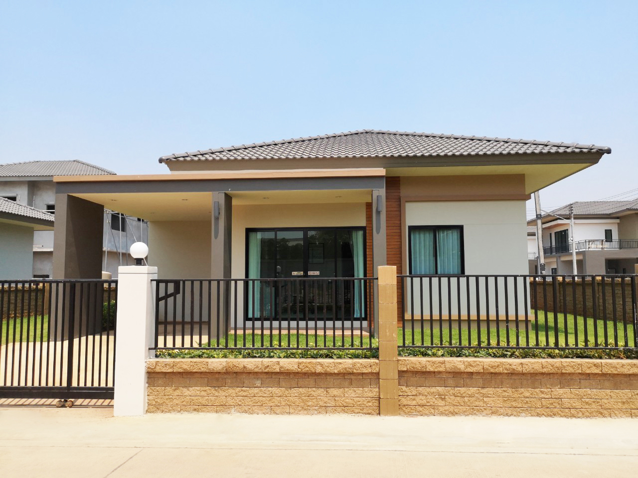 บรรยากาศภายนอก บ้านเดี่ยวธารา 1 ชั้น กาญจนบุรี